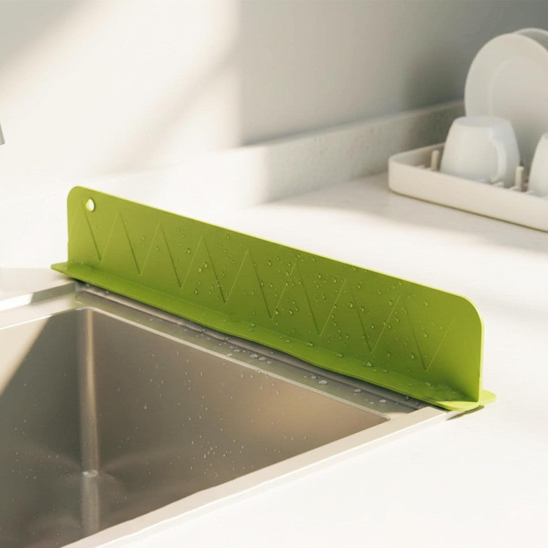 Kitchen Sink Splash Guard – Extra Wide Water Protection